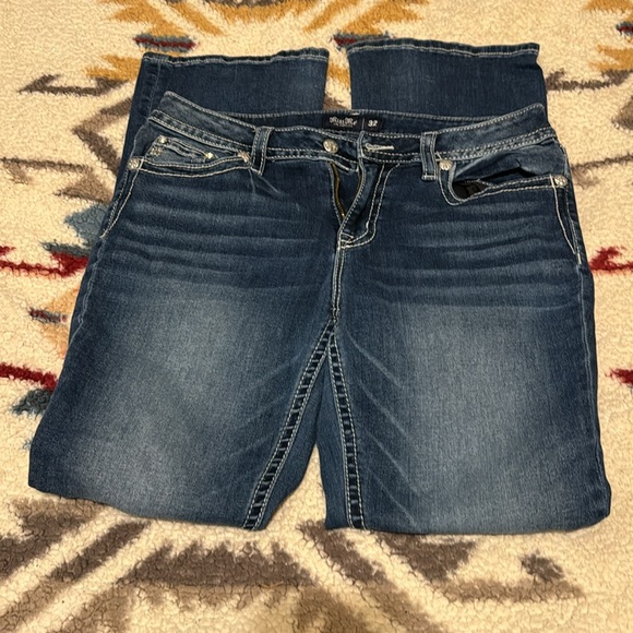 EUC Miss Me Jeans - Picture 3 of 6